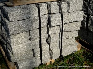 Granit Mauersteine grau